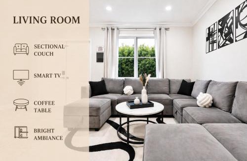 Richmond West Apartment | Stunning Luxury Backyard Retreat