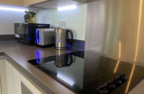 Sutton Central Apartment | Stunning & Luxury Flat