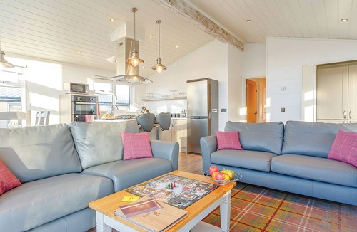 Axminster Ski Chalet | Stunning luxury lodge.