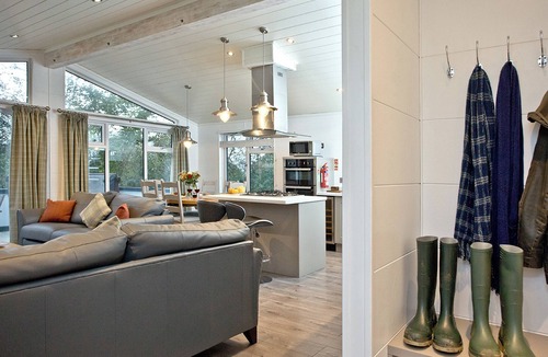 Axminster Ski Chalet | Stunning luxury lodge.