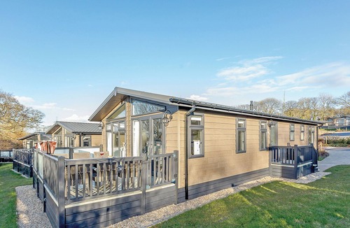 Axminster Ski Chalet | Stunning luxury lodge.