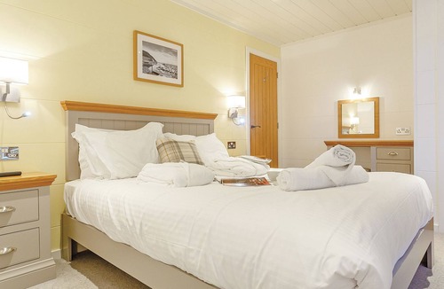 Axminster Ski Chalet | Stunning luxury lodge.