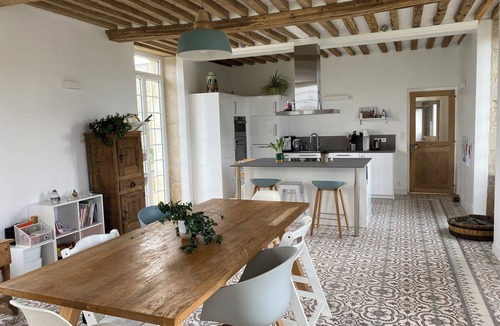 Janville House | Stunning manor house 15 minutes from the sea and Caen (Normandy).
