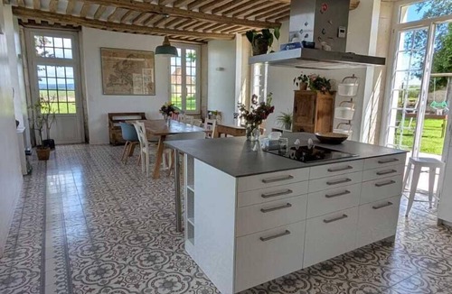 Janville House | Stunning manor house 15 minutes from the sea and Caen (Normandy).