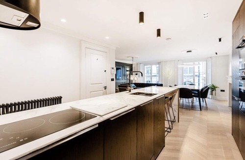 Mayfair House | STUNNING MAYFAIR HOME SLEEPS 4