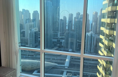 Jumeirah Lake Towers Apartment | Stunning Modern 1BR Apartment Lake View JLT – Lake Terrace