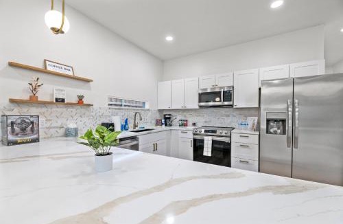 Northeast Dallas House | Stunning Modern Home Near White Rock Lake!