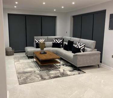 Corston House | Stunning modern home set in beautiful grounds.