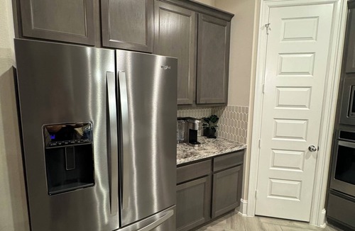 Atascocita House | Stunning Modern Houston Home- NO access to lagoon