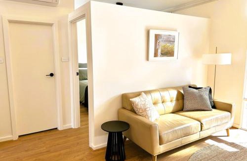 Hazelwood Park Apartment | Stunning Modern Self-contained Apartment