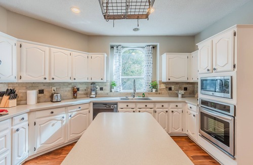 Allen House | Stunning, Modern, Spacious Getaway,2 game rooms, Pool/Hot tub