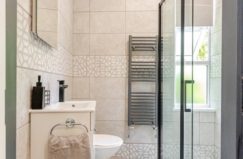 Moseley Apartment | Stunning Moseley Apartment