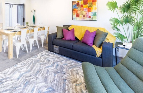 Mount Albert House | Stunning Mount Albert 2 Bed