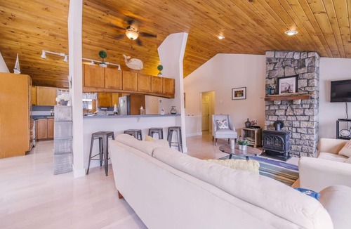 Hall Quarry House | ~ STUNNING MOUNTAIN AND SOUND VIEWS~