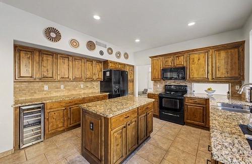 Foothills House | Stunning Mountain View! 5br, Heated Saltwater Pool, King Beds, Games