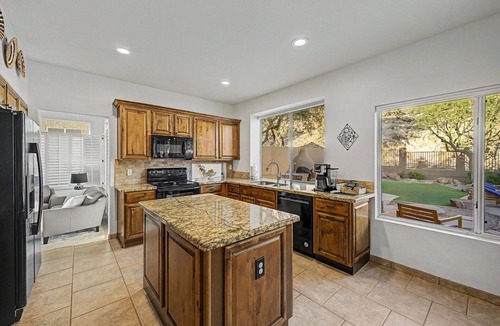 Foothills House | Stunning Mountain View! 5br, Heated Saltwater Pool, King Beds, Games