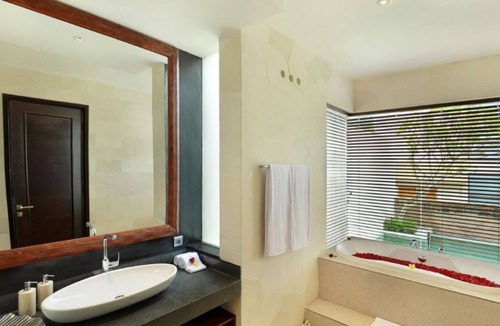 Kampial House | Stunning MRC 2-Bedroom Villa #B6
