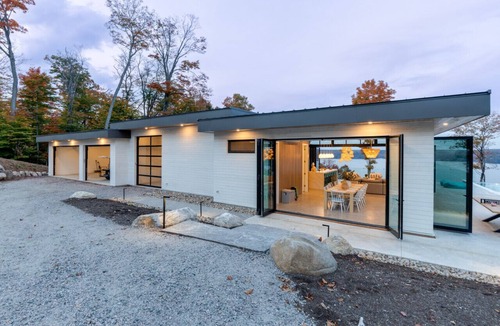 Seguin Cottage | Stunning Muskoka 5-star Family Compound