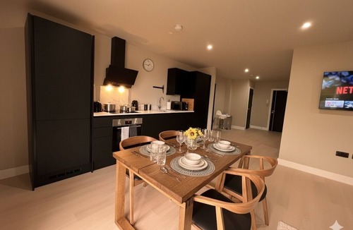Sheldon Apartment | Stunning NEC apartments - Sleeps 8