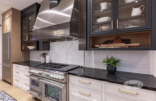 The Blue Mountains House | Stunning new 5 bedroom, 5 bath home on the Escarpment!