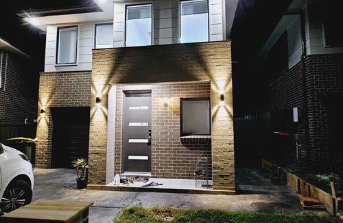 Marsden Park House | Stunning New 5 BR & 3.5 Bath