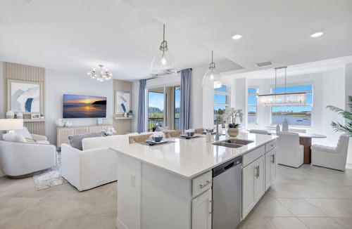 Immokalee Condo | Stunning New Condo in Ave Maria