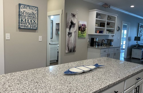 Lake Hamilton Condo | Stunning New Lake Hamilton Condo Lake front on 7 South 🐟 🛶🎣