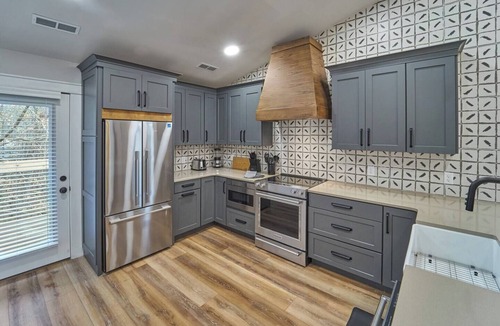 Pigeon Forge Villa | Stunning, Newly Renovated Villa! Close to Strip #3