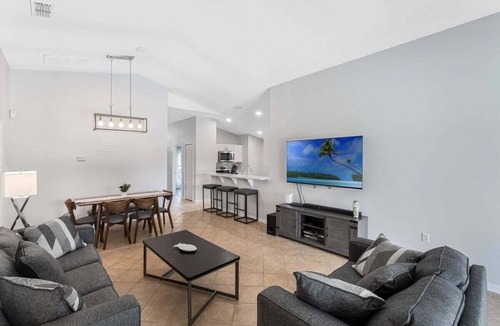 Sandy Ridge Villa | Stunning Newly Renovated Pool Home close to Disney