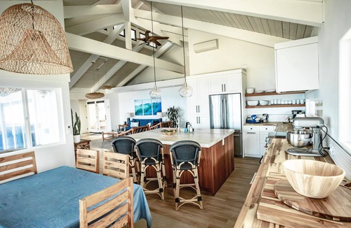 Kahaluu Bay House | Stunning Ocean Front Home