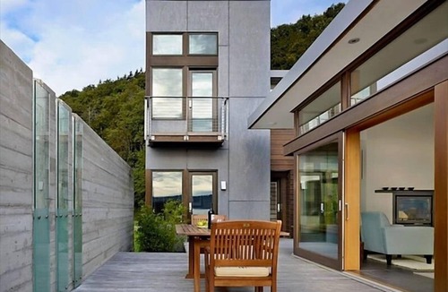 Everett House | STUNNING OCEAN FRONT HOME on PRIVATE ISLAND - Everett