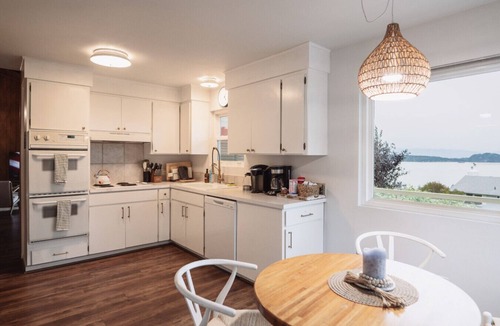 Oak Harbor House | Stunning Ocean & Mountain Views | 2BR/2BA with BBQ