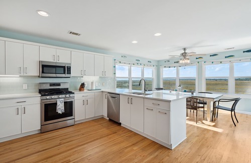 Folly Beach House | Stunning Ocean, Sunset & River Views! Marsh Madness