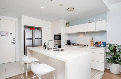 Broadbeach Apartment | Stunning Ocean Views Oracle Level 30 Parking