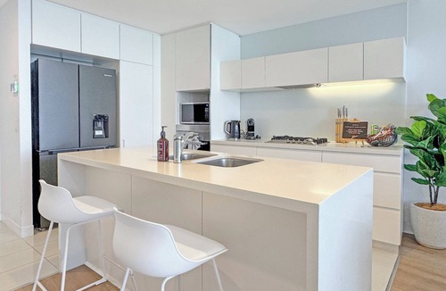 Broadbeach Apartment | Stunning Ocean Views Oracle Level 30 Parking