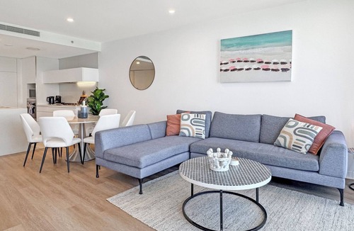 Broadbeach Apartment | Stunning Ocean Views Oracle Level 30 Parking