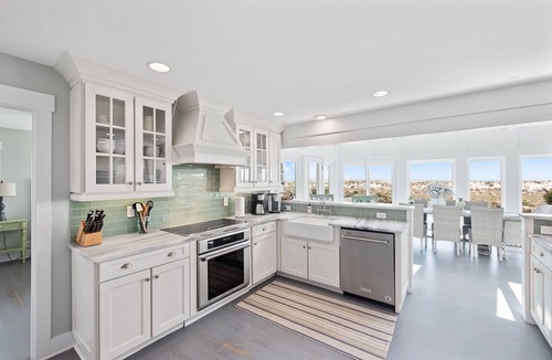 South Beach House | Stunning Oceanfront - Expansive Views - Nightly Sunsets. Near Shops & BHI Club