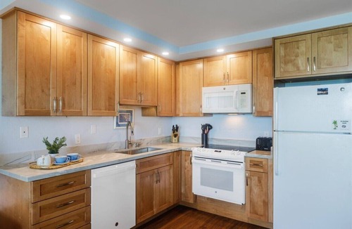 Honokowai Apartment | Stunning Oceanfront Luxury