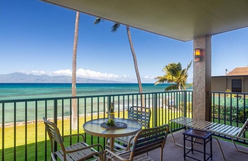 Honokowai Apartment | Stunning Oceanfront Luxury