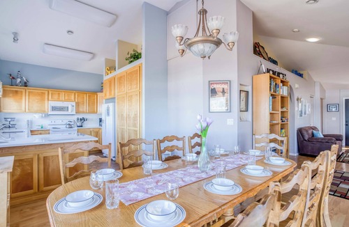 Lincoln Beach House | Stunning Oceanfront with Private Beach Access, Bonus Room, & Hot Tub