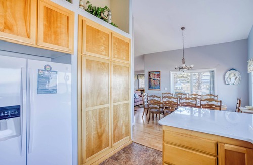 Lincoln Beach House | Stunning Oceanfront with Private Beach Access, Bonus Room, & Hot Tub