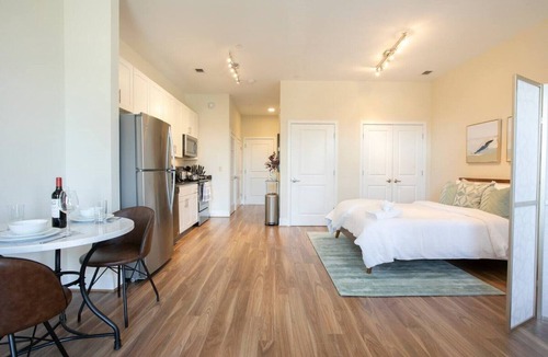 Old Town West Apartment | ⚜Stunning Old Town Studio Apt⚜Free Parking⚜