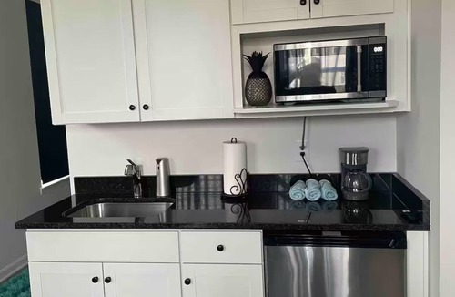 Stafford Apartment | Stunning one-bedroom private suite