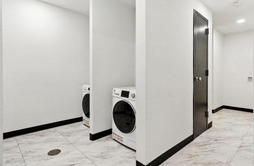 Tulsa Apartment | Stunning One Bedroom Penthouse with City Views
