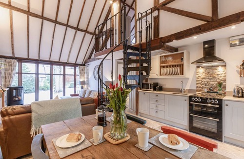 Blockley Cottage | Stunning open plan 2 storey barn conversion with spiral staircase.