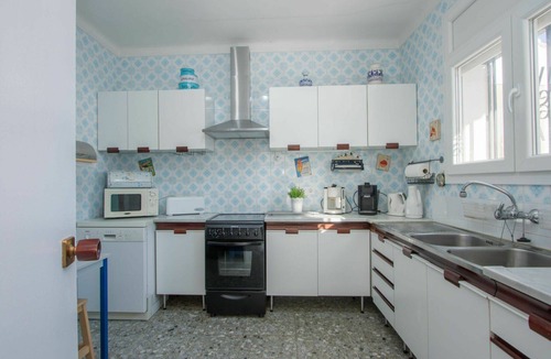 Castello d'Empuries House | Stunning private villa for 6 guests with WIFI, A/C, private pool, TV, patio and pets allowed