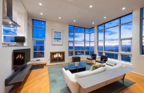 Gas Lamp Section House | Stunning Panoramic Ocean Views Penthouse Hot Tub