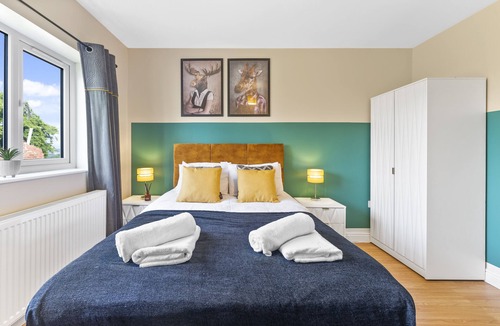 Ripley House | Stunning Peak District Gem - Games Rooms