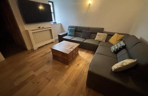 Dwyran House | Stunning Period Property