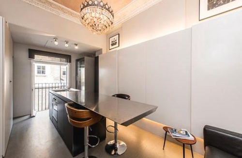 Warwick Apartment | Stunning Pimlico first floor balcony flat